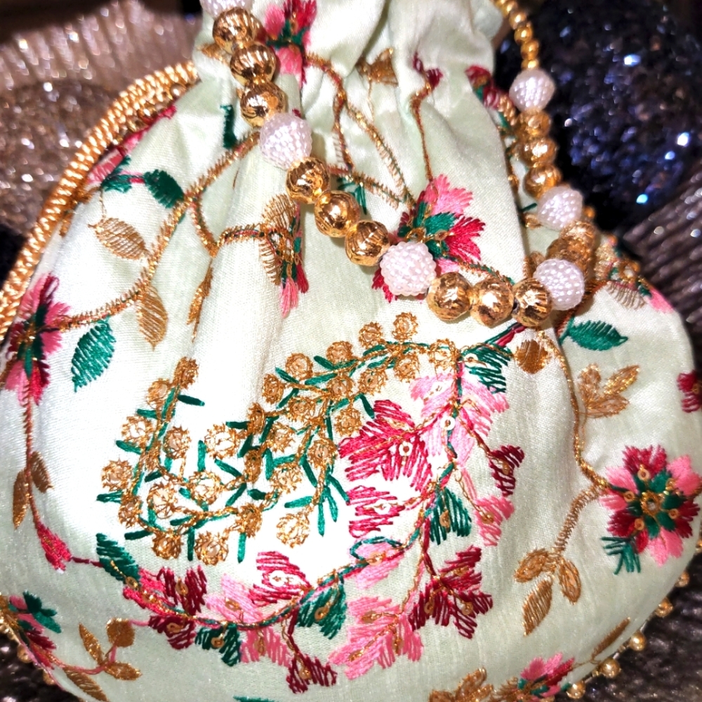 Drawstring Clutch - Picture 9 of 11